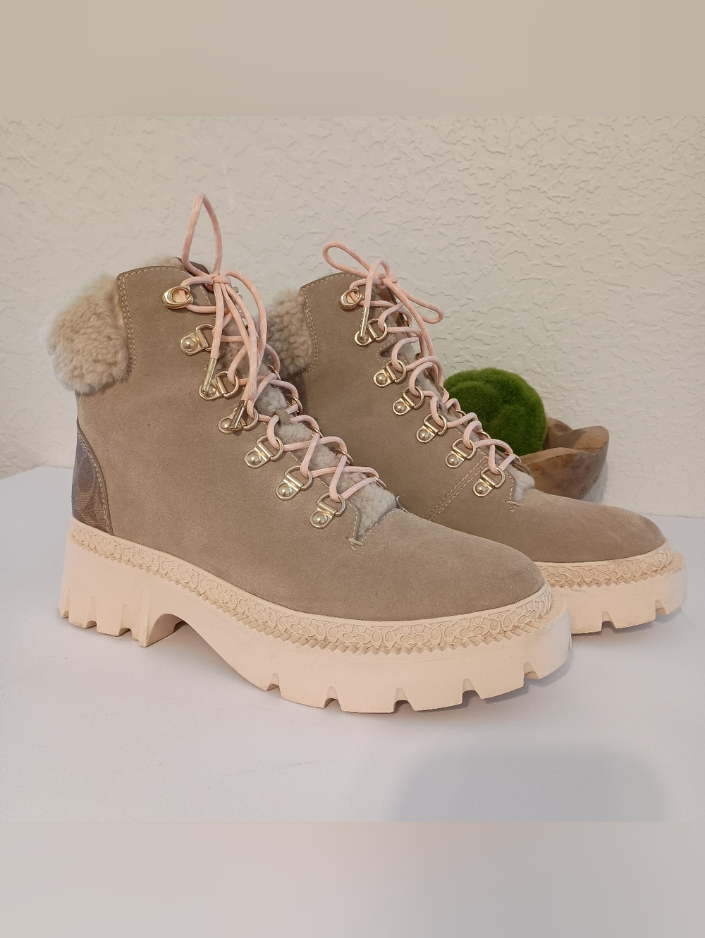 Coach Janel Lug Lace Up Boots Shearling Cuff Tan Sz 10 B